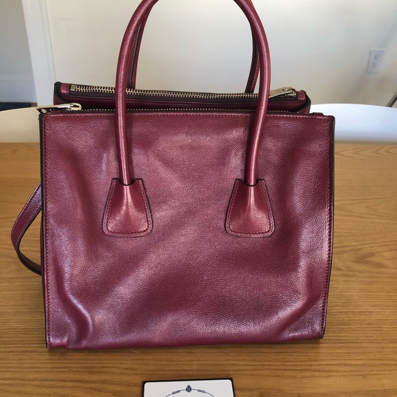 Prada NWOT Glacé Calf Twin Pocket Bag - Picture 6 of 10